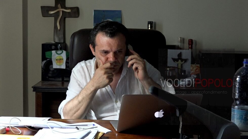 De Luca "siamo al dissesto". La chiave è un Piano di Riequilibrio che forse non serve più 1 de luca al lavoro 1