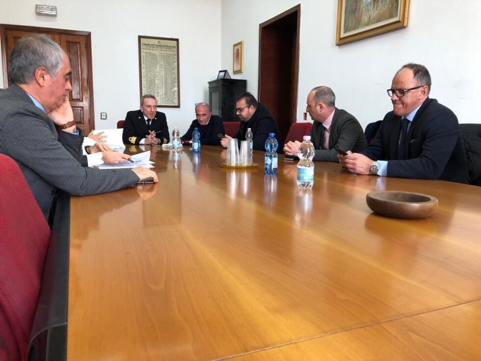 Si cerca una punto di arrivo nella questione petroliere a Milazzo 1 tavolo petroliere