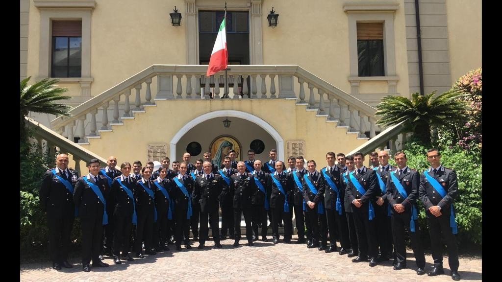 Carabinieri: il generale Luigi Robusto incontra i 31 corsisti della Scuola Ufficiali assegnati in formazione sul campo in Sicilia e Calabria 1 WhatsApp Image 2019 07 06 at 10.44.05