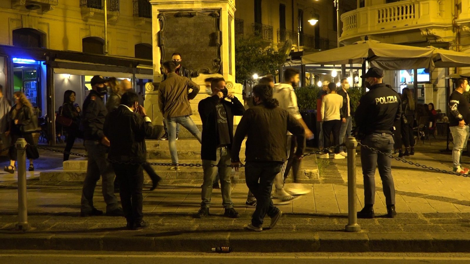 FASE 2, prove di movida tra obbligo mascherine e l'impegno dei gestori. I controlli di Polizia e Guardia di Finanza 9 00041.MTS .00 00 22 14.Immagine001