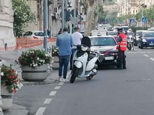 Fase 2 - Messina, accurati controlli dei Carabinieri. No a due persone su scooter e senza mascherina al seguito. 6 controlli cc fase 2 30