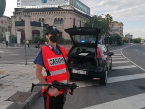 Fase 2 - Messina, accurati controlli dei Carabinieri. No a due persone su scooter e senza mascherina al seguito. 20 controlli cc fase 2 36