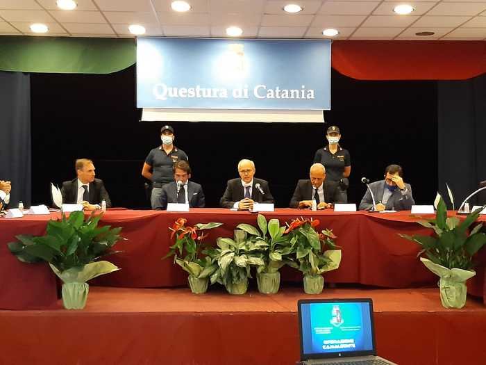 Blitz antimafia - Sono 46 gli arresti, compresi mogli e figli dei boss del clan Cappello-Bonaccorsi 6 operazione clan cappello