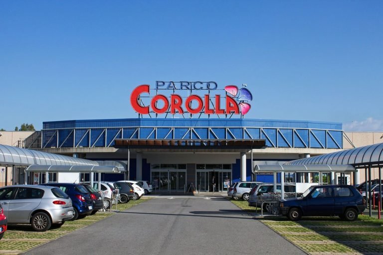 Furto di alimenti al Parco Corolla: arrestata una giovane