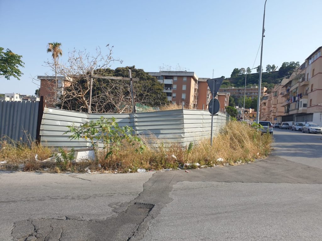 Ex villa De Gregorio : Rossellini (M5S), "dal Comune ancora nessuna risposta al progetto per riqualificare area". 5 ex villa di gregorio giostra 4