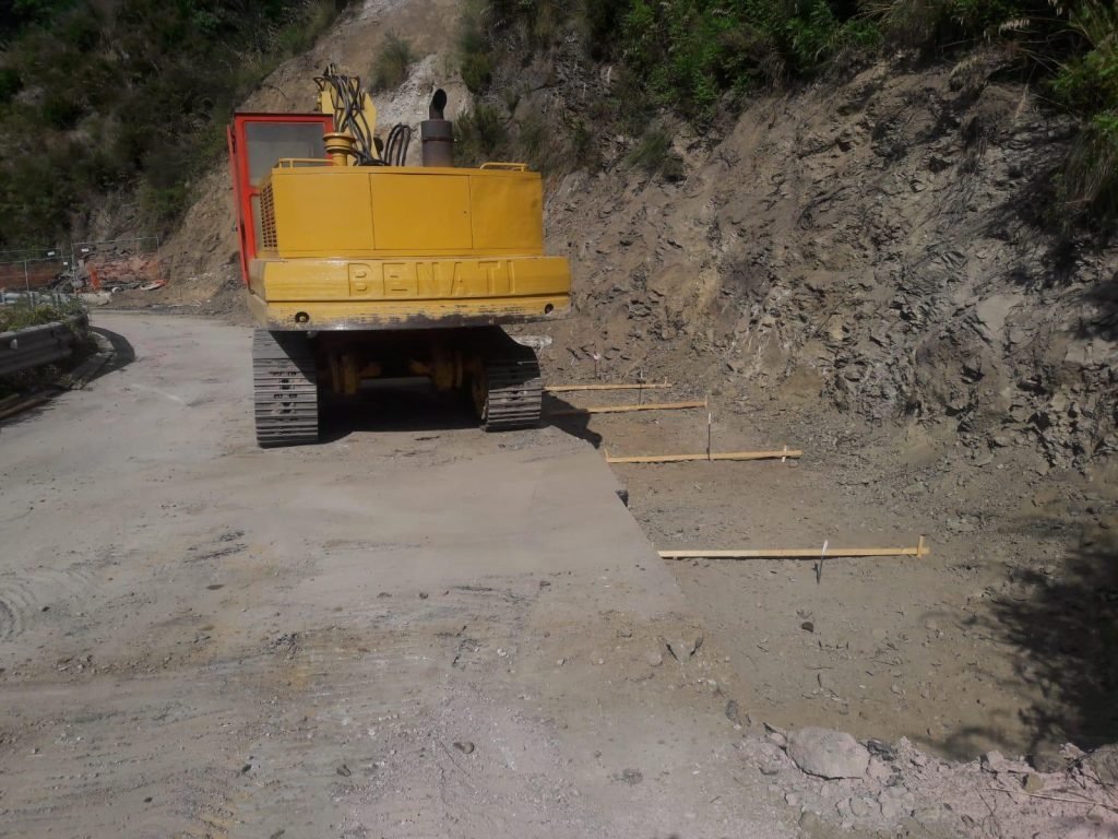 VIDEO DEI LAVORI - Strada per Portella: lavori irresponsabilmente fermi e comunità abbandonate 2 WhatsApp Image 2020 08 01 at 17.31.11