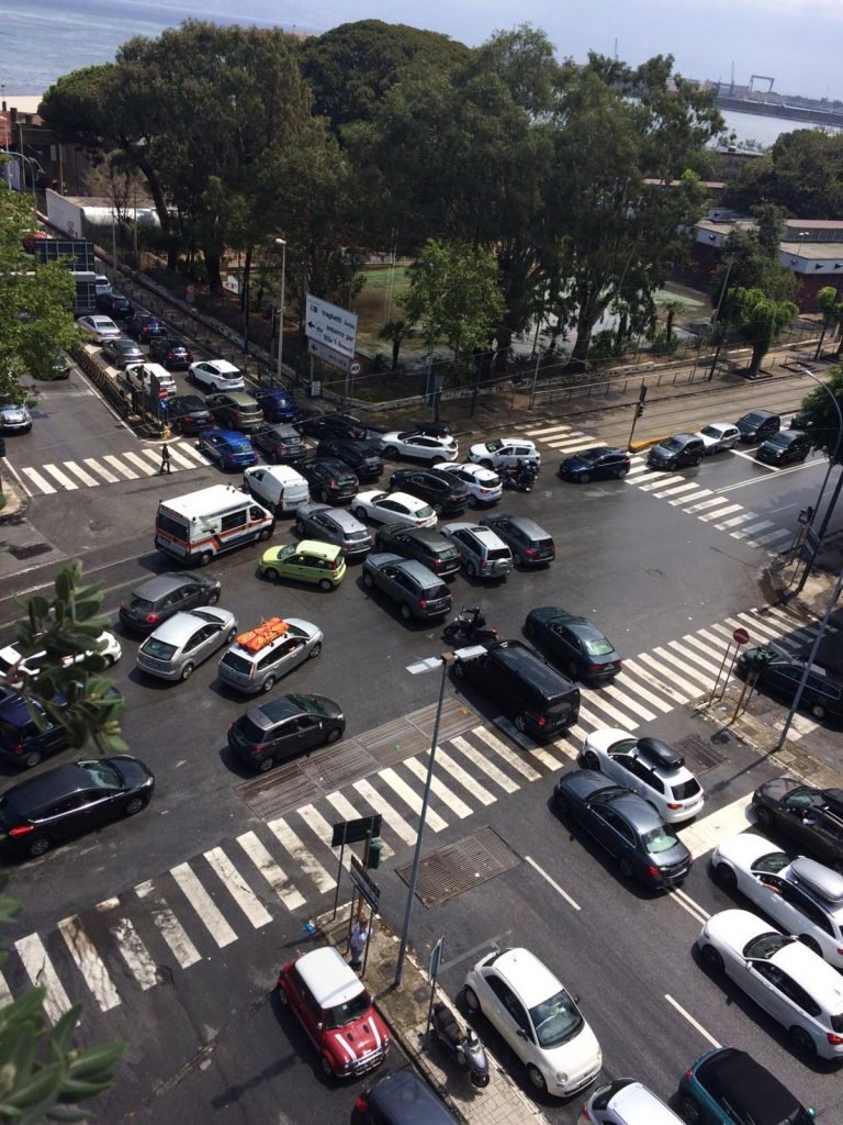 Caos TIR a Messina, la denuncia del PD: "Flusso imponente e senza controllo nel cuore della città" 2 WhatsApp Image 2020 08 08 at 13.22.46