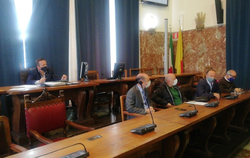 TITOLARITÀ AREE MESSINA DUE E PROBLEMATICHE DI ILLUMINAZIONE: SEDUTA DELLA I COMMISSIONE CONSILIARE 1 gioveni illuminazione pubblica