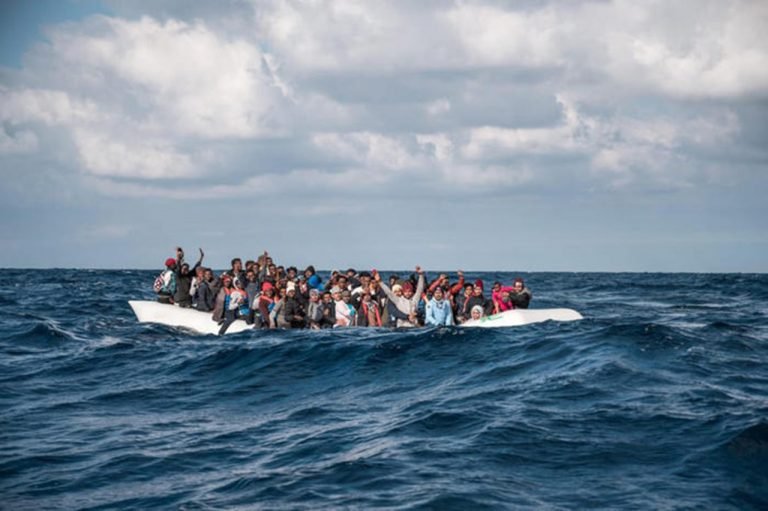 Rinvenuti due cadaveri a Lampedusa. Si tratta di due donne, probabilmente migranti.