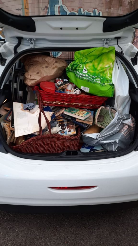 Messina - Attività della Polizia Commerciale tra sequestri ed assembramenti 11 8 1