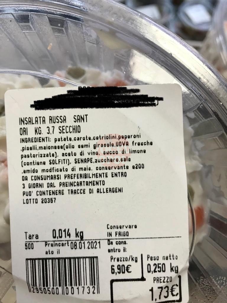 La Polizia Municipale deferisce titola negozio e sequestra alimenti invasi da parassiti 3 12 2