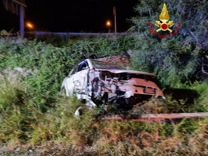 Incidente tra due vetture al casello di Rometta. Auto vola giù sulla provinciale 6 IMG 20210120 WA0119 wm