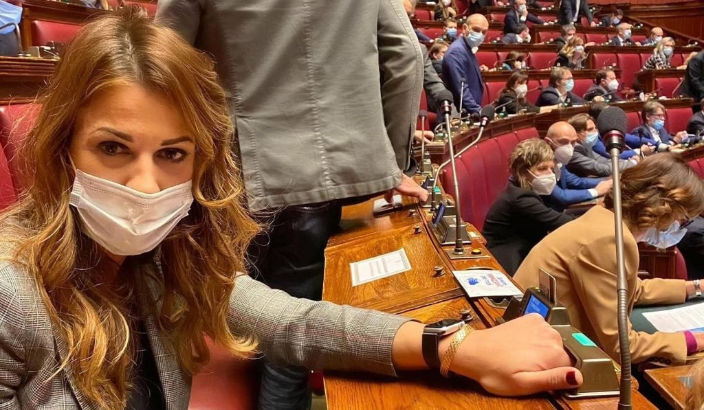Matilde Siracusano accoglie oggi a Messina Giorgio Mulè, sottosegretario alla Difesa. 3 matilde siracusano