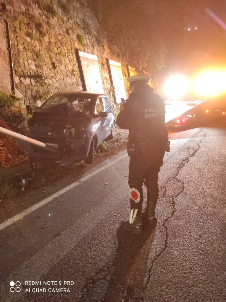 Incidente sulla Panoramica. Lievemente ferito un giovane, sanzionato dai motociclisti della Municipale per violazione del Dpcm 4 WhatsApp Image 2021 03 20 at 07.23.43 2