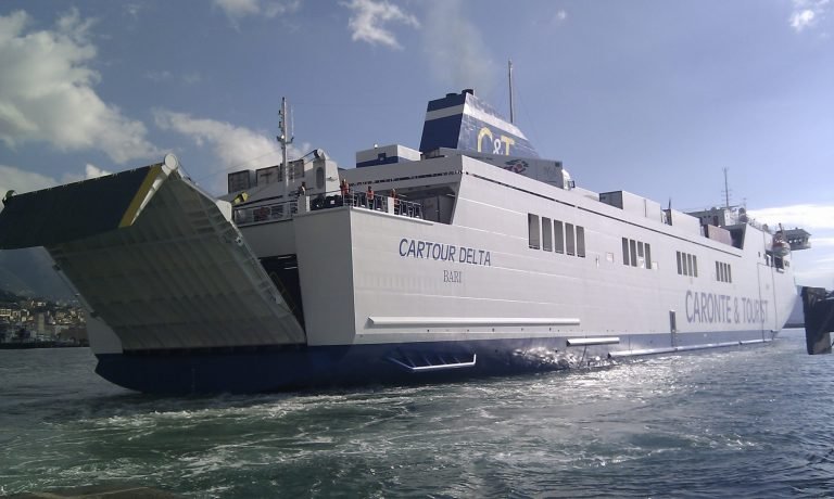 AUDIO - Messina - Cartour DELTA: 5 marittimi positivi. 42 persone d'equipaggio bloccate a bordo al molo Norimberga