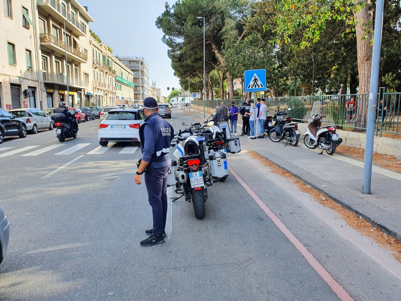 Corso Cavour: scooter investe due pedoni su strisce pedonali 5 IMG 20210528 WA0011
