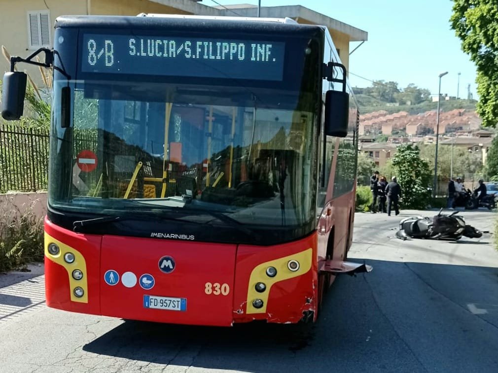 Scontro scooter con bus a San FIlippo (Me): in prognosi riservata il centauro 6 WhatsApp Image 2021 05 11 at 20.41.01