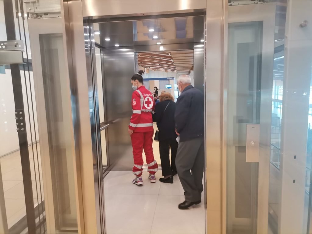 Milazzo (Me) - Inaugurazione del punto vaccinale all'interno del centro commerciale Parco Corolla 18 WhatsApp Image 2021 05 17 at 10.35.31 1