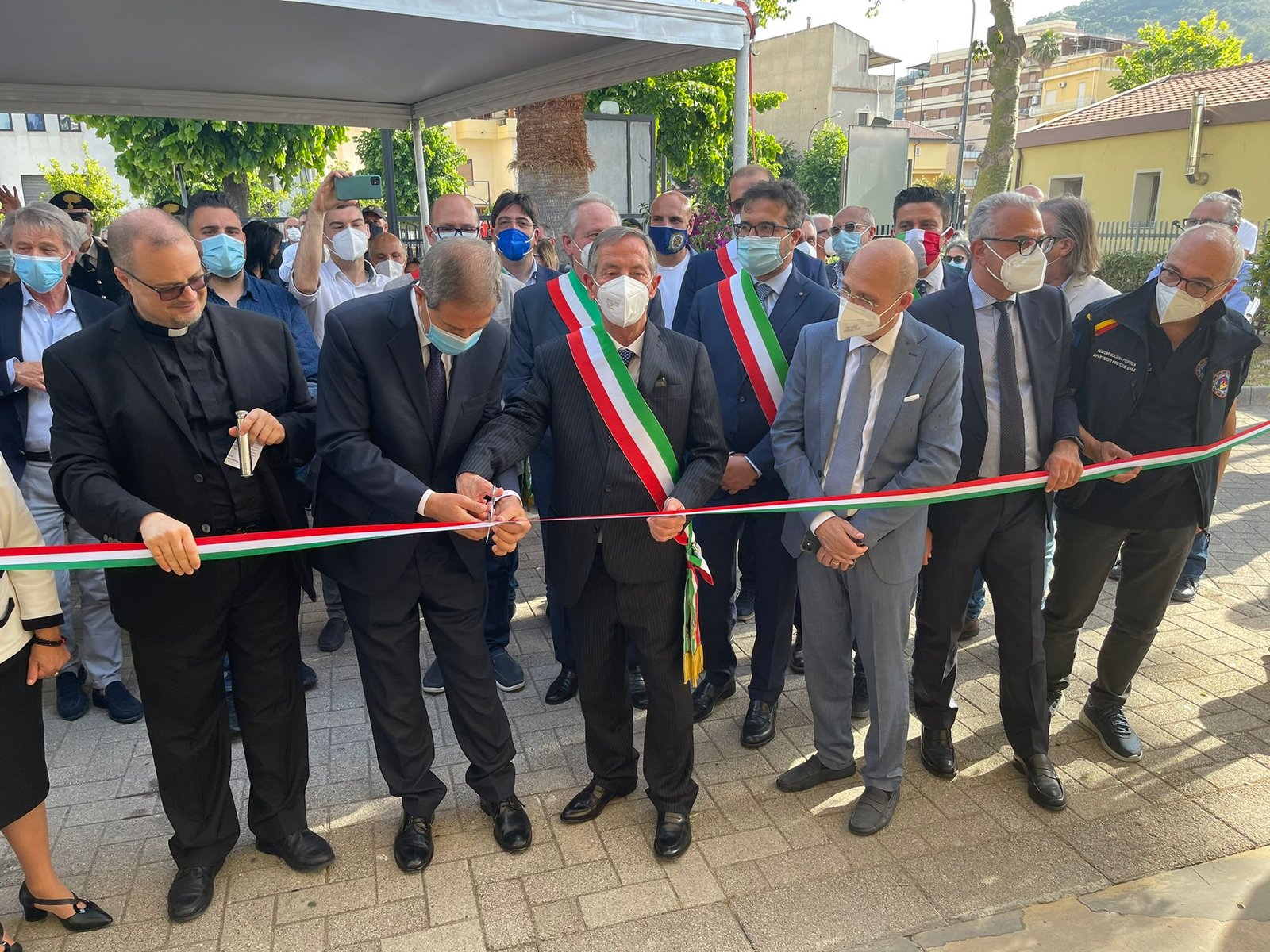 Vaccini, inaugurato il Palatenda a Brolo: è il settimo hub in provincia di Messina 1 WhatsApp Image 2021 05 23 at 17.39.41