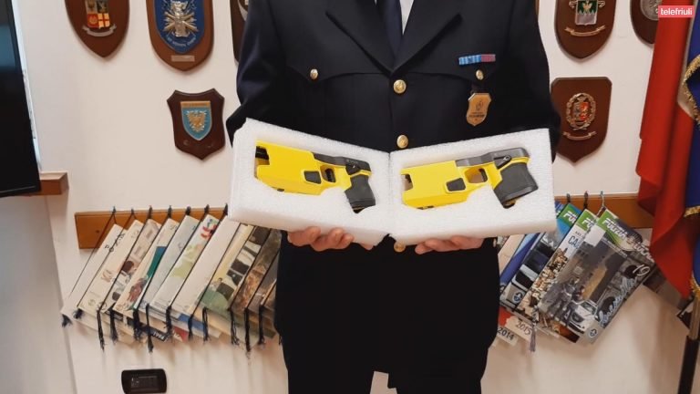 taser in dotazione alla Polizia Locale