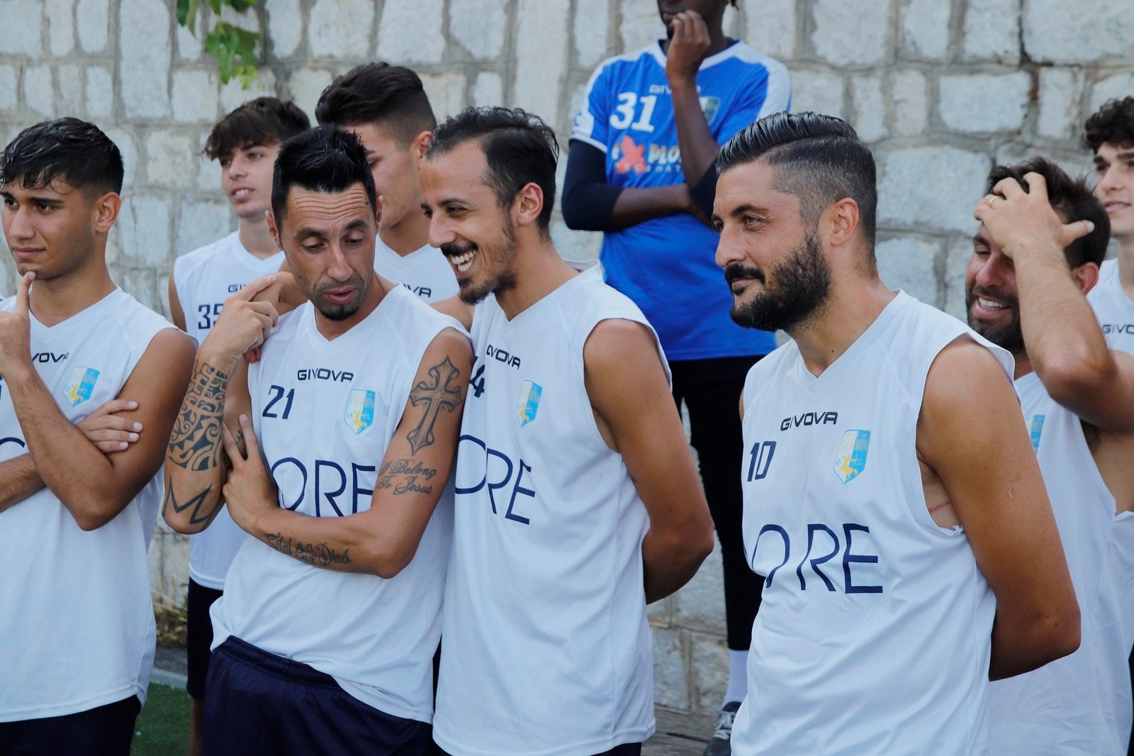 CALCIO - JONICA-CITTÀ DI TAORMINA, I CONVOCATI DI LU VITO IL MISTER: “VIVIAMO DI CALCIO, NON VEDEVAMO L’ORA DI GIOCARE” 2 Da sinistra Viscuso Quintoni Urso Ancione e Mannino