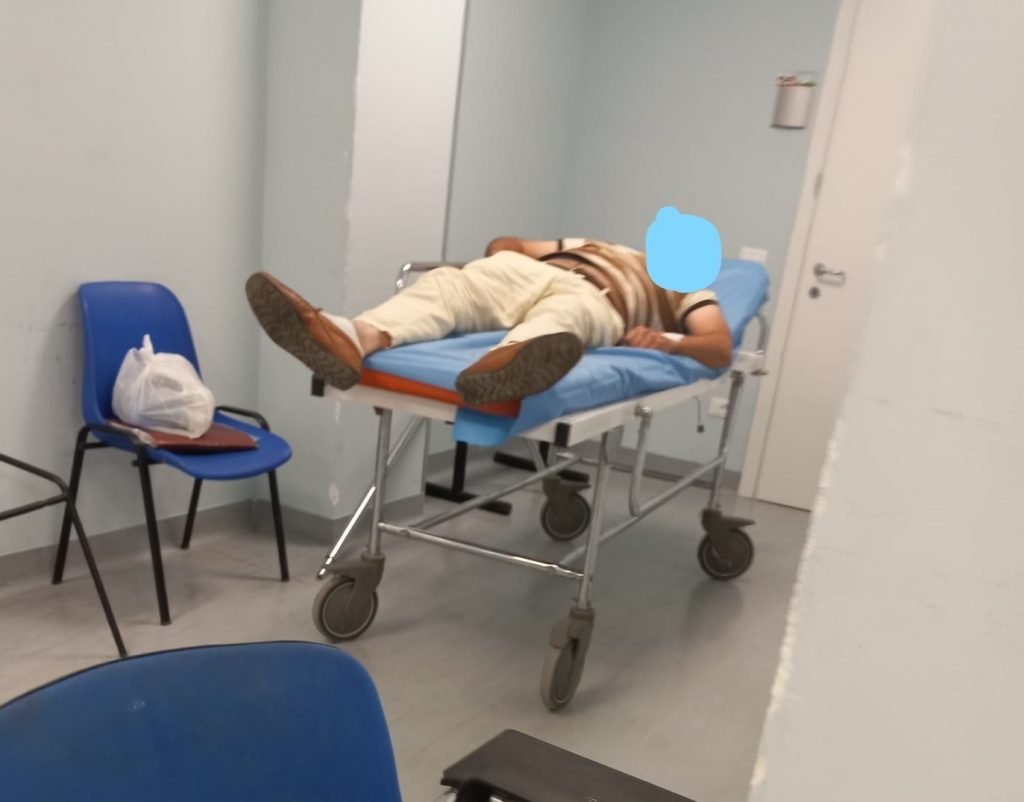 Agrigento, Pullara (ARS) fotografa lo scenario del pronto soccorso: Mancano personale e attrezzature, pazienti su una sedia per oltre 30 ore. 3 Inkedpo ag LI
