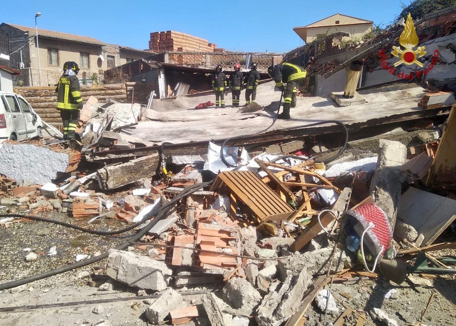 Esplosione di Fondachello Valdina: non ancora stabilito se vittime sotto macerie 1 1632233784246