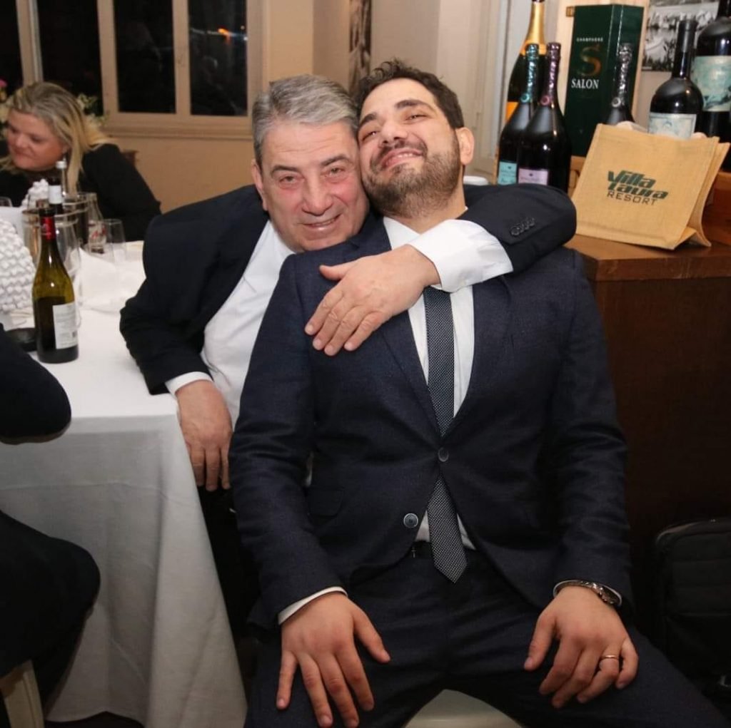 E' morto Giuseppe Sciarrone, titolare dello storico bar. "Ora riabbraccerai Nico" il saluto sui social 2 242834871 913578406034381 1330494051449203985 n
