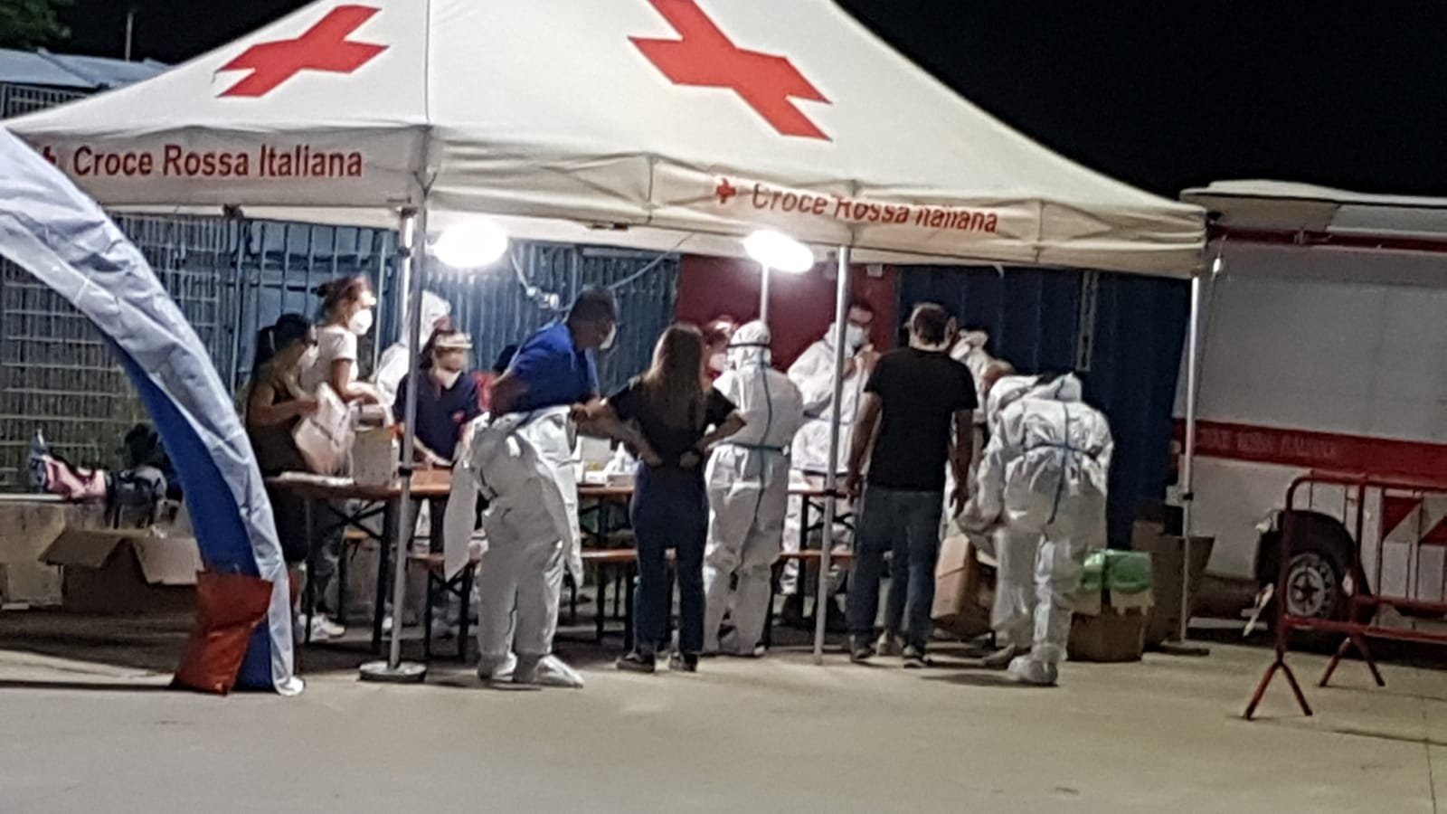 Sbarcati ieri notte a Messina 204 migranti dopo salvataggio di Guardia Costiera 1 IMG 20210925 WA0027