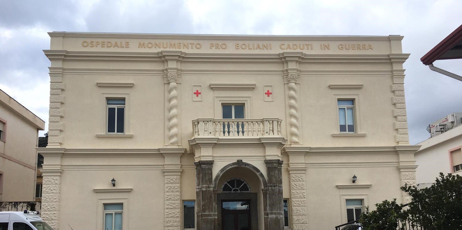 Ospedale Lipari: resta carenza personale per bandi andati deserti. Necessaria forma di premialitá per incentivare professionisti 1 ospedale lipari
