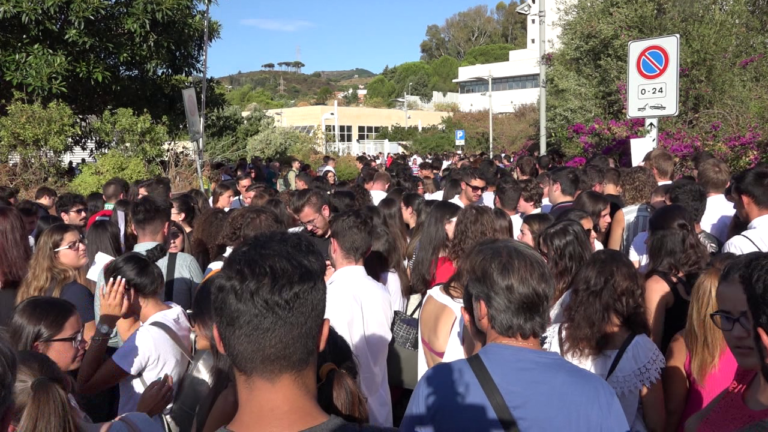 ANDU - Medicina. Test e sorteggio sono uguali, ma il test costa
