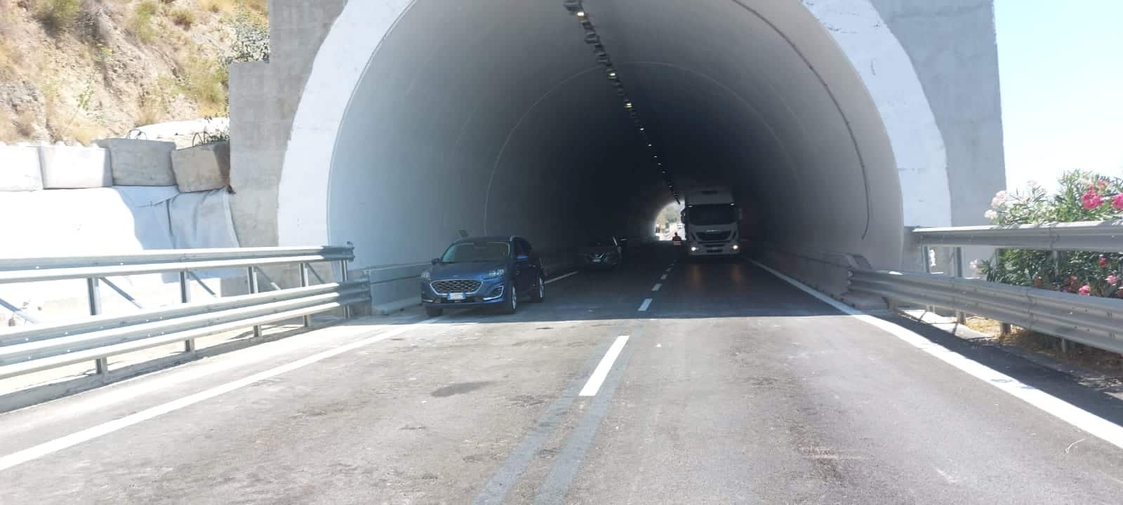 Incidente in A18: morta una donna. 12 feriti 3 Riapertura tratto A18 4