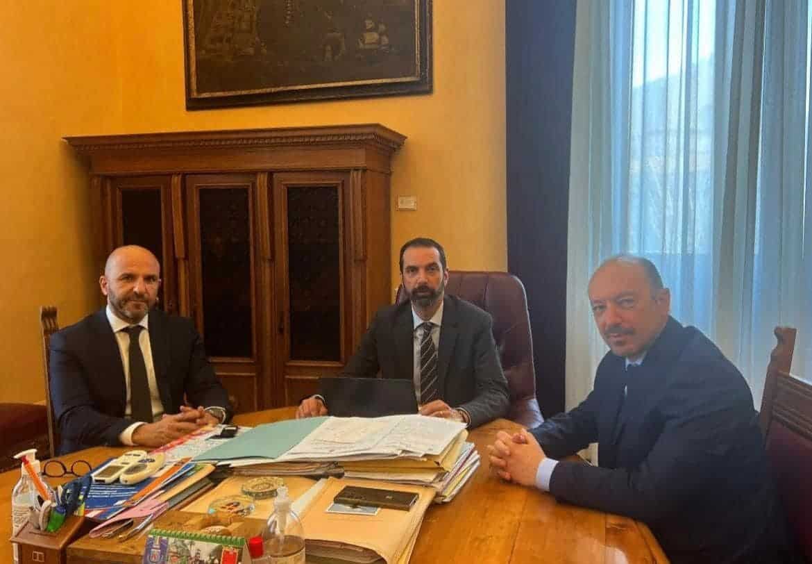 Messina - Sindaco Basile "A Santa Margherita copiosa perdita d'acqua dal Fiumefreddo" e convoca conferenza stampa 5 basile puccio caminiti