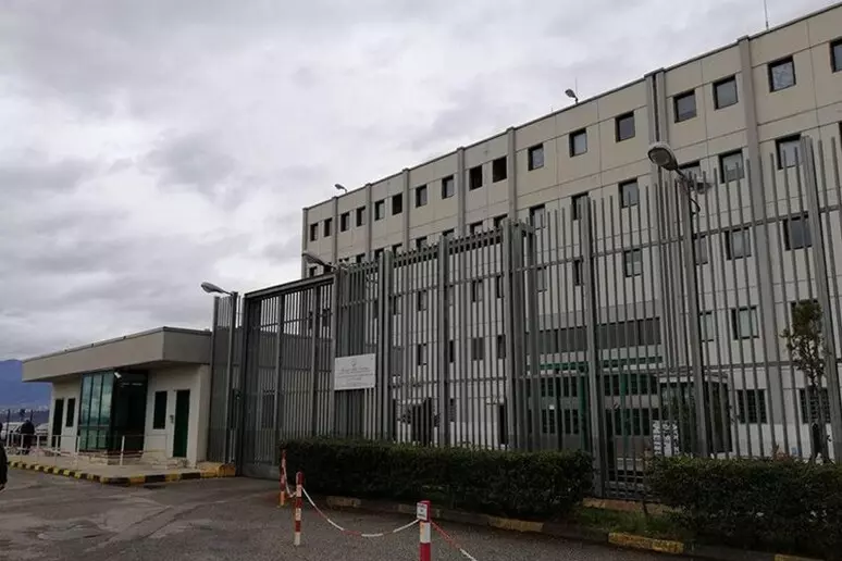 Carceri della Calabria sovraffollate, 3 suicidi e 80 tentati 1 carcere calabria