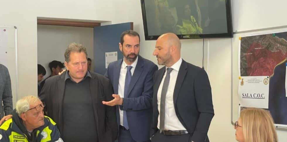 PD MESSINA "IL RAZIONAMENTO IDRICO DI BASILE NON FUNZIONA". ACQUA A TAORMINA "MANCA ANCORA TELEMETRIA" 1 coc basile puccio minutoli