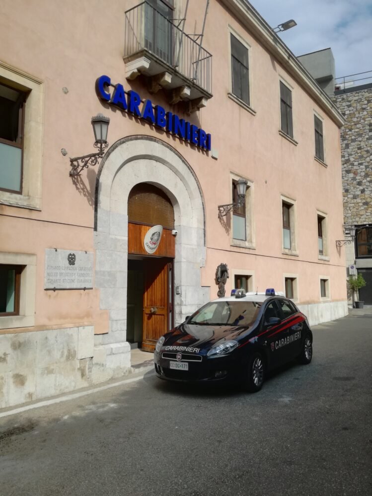ARRESTATO IN GERMANIA IL 32ENNE SCUDERI FILIPPO ESPONENTE DEL CLAN “BRUNETTO” COLPITO DA MANDATO D’ARRESTO EUROPEO. 1 Carabinieri di Taormina