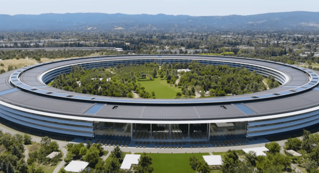 Apple lancia iPhone 16, il primo con intelligenza artificiale 1 image 3