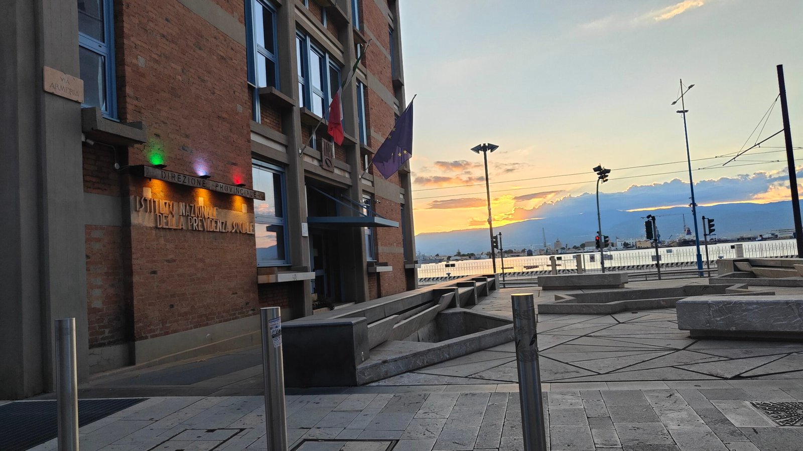 Messina - Denunciati 102 indebiti percettori del Reddito di cittadinanza. 5 inps scaled