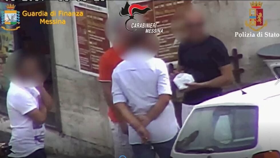 Messina, frutta, verdura e una pistola. Arrestato Santo Lo Duca 1 operazone provinciale lo duca