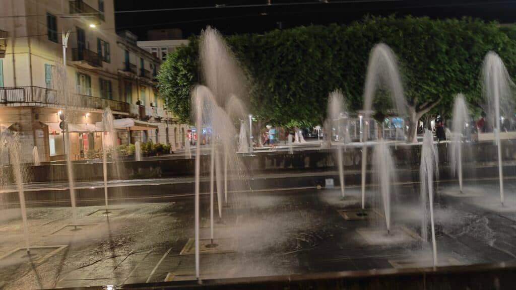Ancora due eventi a Messina: il festival degli aquiloni e ... RDS a piazza Cairoli 2 piazza cairoli fontana