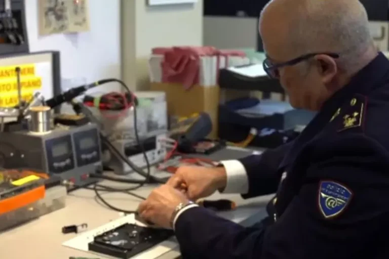 Sms fraudolenti, concluse indagini a carico di tre persone