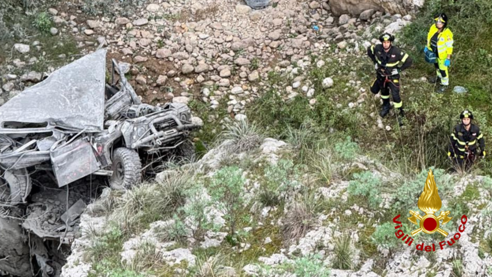 Alcara Li Fusi, jeep precipita in dirupo, un morto e un ferito 1 vigilfuoco reparto volo