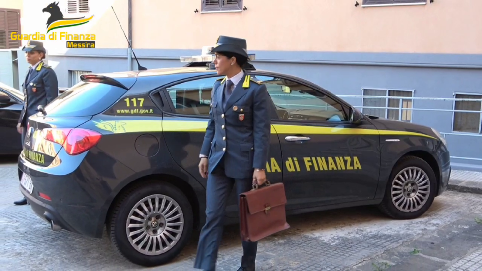 BANCAROTTA FRAUDOLENTA: DENUNCIATI TRE SOGGETTI PER BANCAROTTA FRAUDOLENTA E SEQUESTRATO UN COMPENDIO IMMOBILIARE. 1 vlcsnap 2024 09 30 12h16m09s103