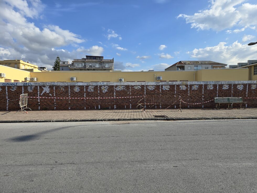 Spadafora (Me): Pistone "Prima dei campetti di calcio mettiamo in sicurezza il muro della scuola Giuseppe Verdi" 1 20240924 165304