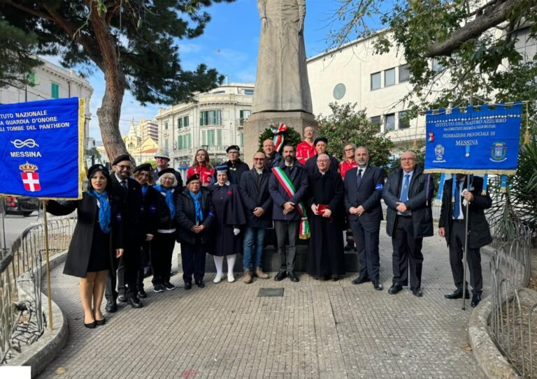 Commemorazione 115° anniversario del terremoto. Deposizione di una corona di alloro alla statua di S.M. Elena di Savoia