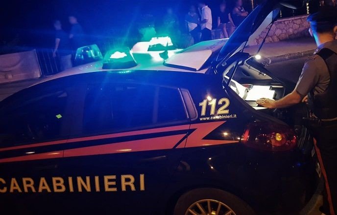 Carabinieri MESSINA SUD - 8 denunce, 12 giovani segnalati quali assuntori di droghe e 4 persone multate per guida in stato di ubriachezza. 1 CC. Repertorio Me Sud