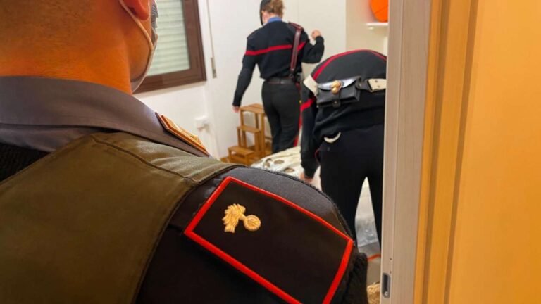 CARABINIERI Messina Bordonaro, insieme alla Squadra di Intervento Operativo nei quartieri e rioni Sud della città.