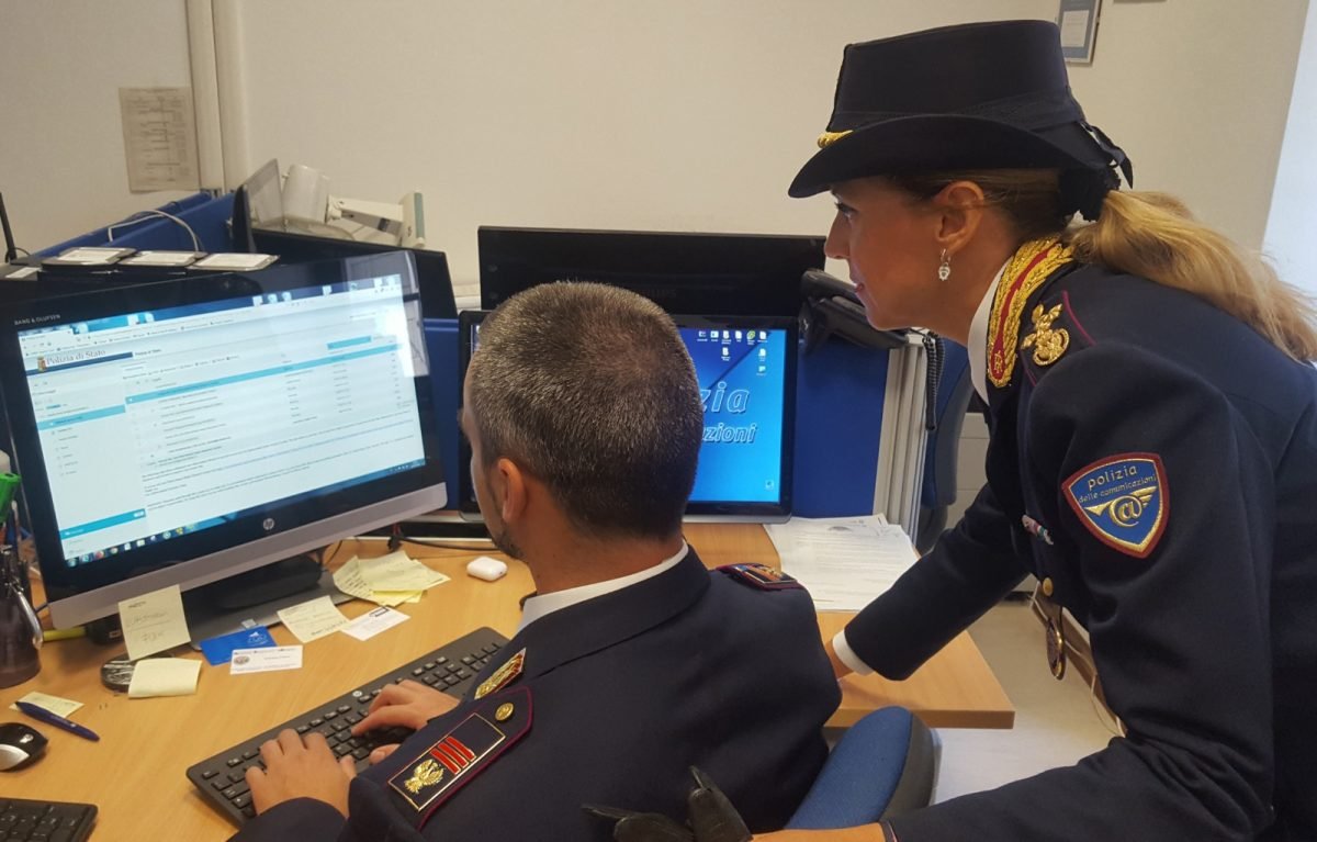 Adescava minorenni siciliane su chat, 44enne arrestato nel Viterbese 3 Polizia Postale