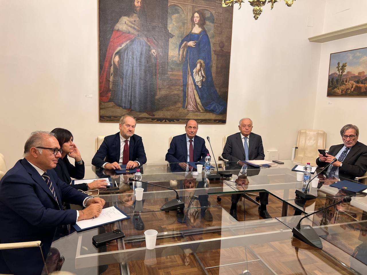 Emergenza idrica, Schifani incontra commissario Dell’Acqua: «Sulla riattivazione dei dissalatori fare prima possibile» 4 Schifani incontra DellAcqua