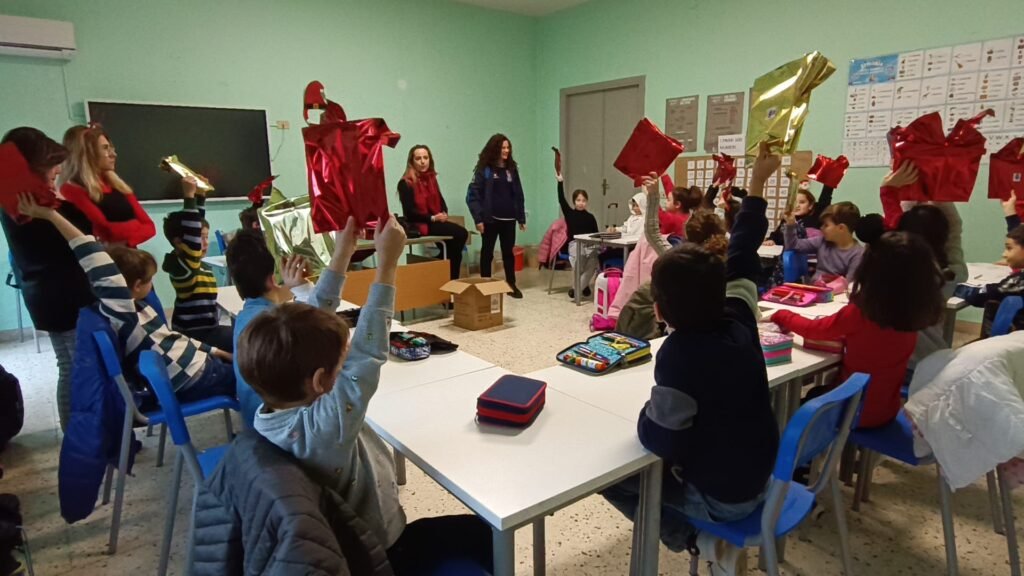 Istruzione, la Regione finanzia iniziative contro la dispersione scolastica. Turano: «Coinvolgiamo scuole, famiglie e realtà del territorio» 2 Scuola 1